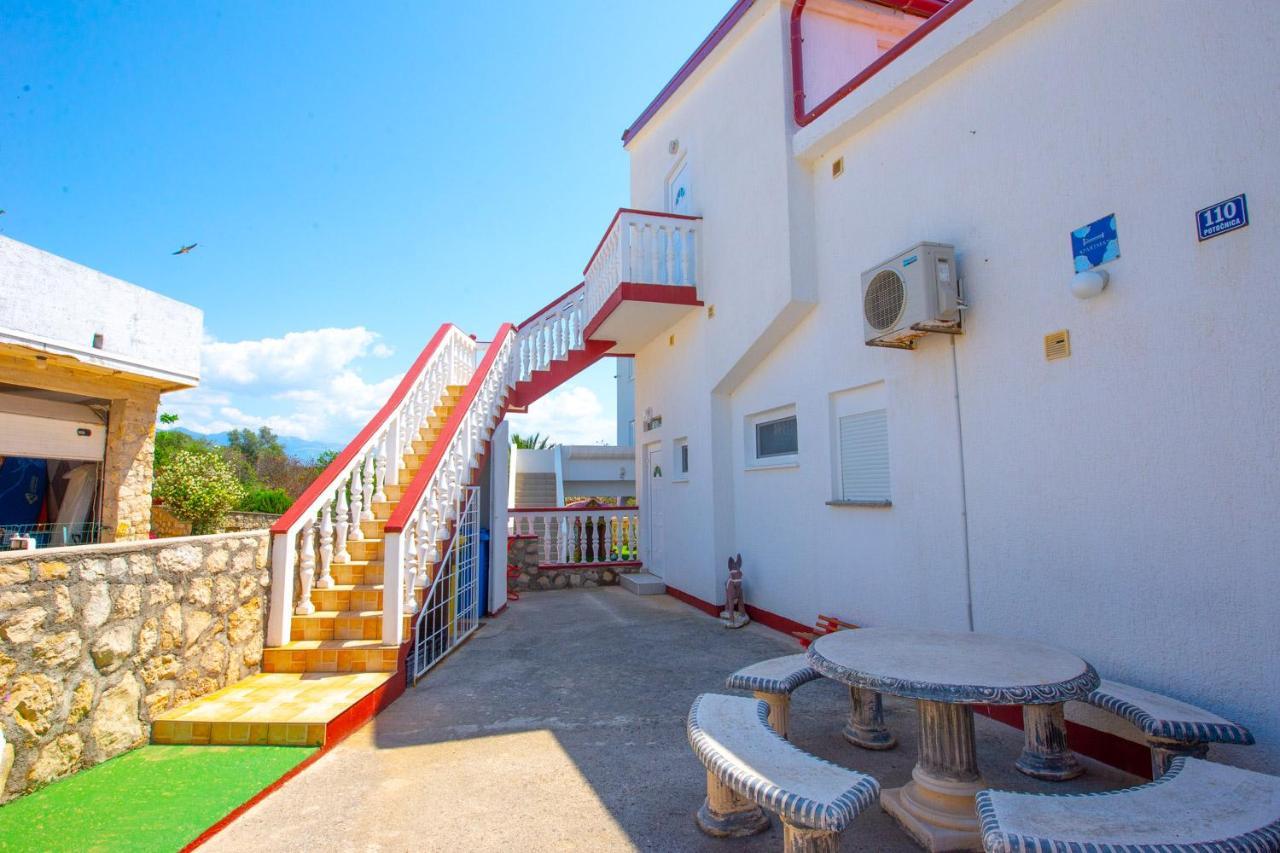 Garden Resort - Apartments Ruzmarin Potocnica エクステリア 写真